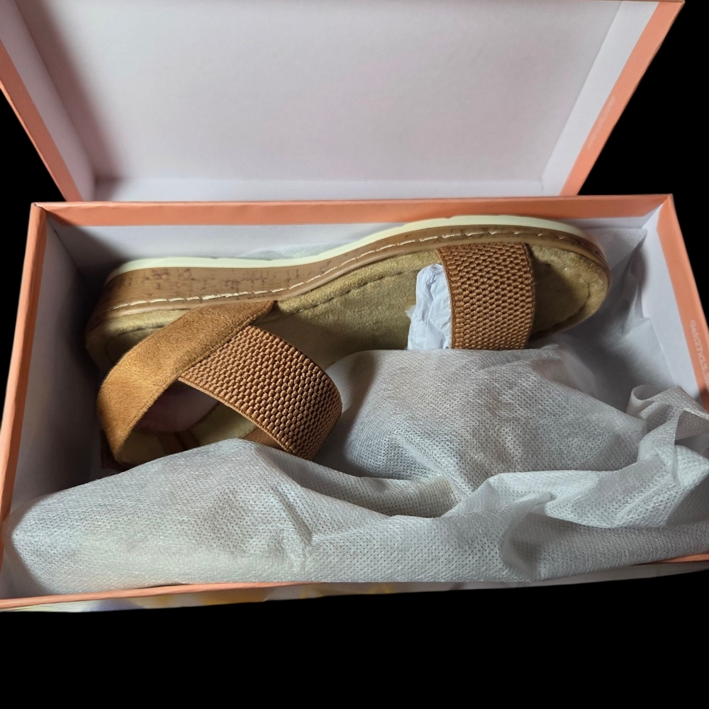 VJH Comfort Women's 5.5 Casualets Camel Brown Sandals Lesther Boho Hippie Shoes
